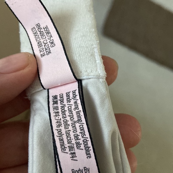 Victoria’s Secret Body by Victoria perfect fully covered size 36C in light gray - Picture 5 of 5